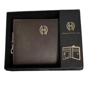 HOUSE OF HARLOW Chocolate Brown Leather Zip Around Wallet **NEW**